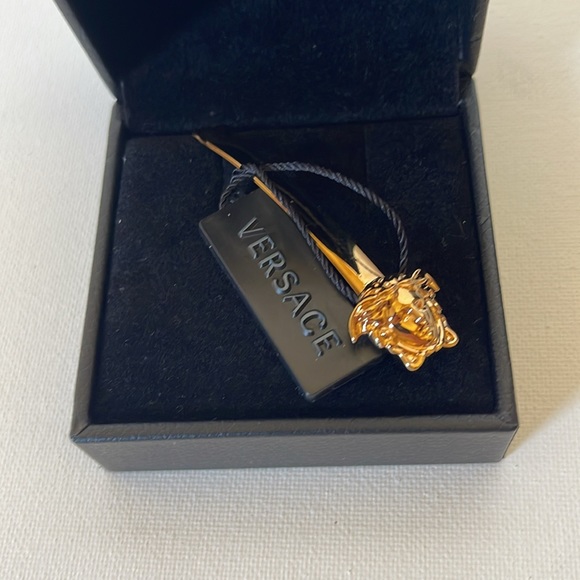 NWT VERSACE LA MEDUSA HAIR PIN MADE IN ITALY - Picture 5 of 8
